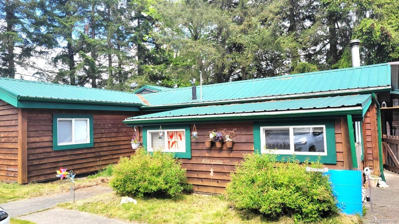 $629,000 - 6010 Falls St<br>Port Alberni, British Columbia, V9Y 8K8
