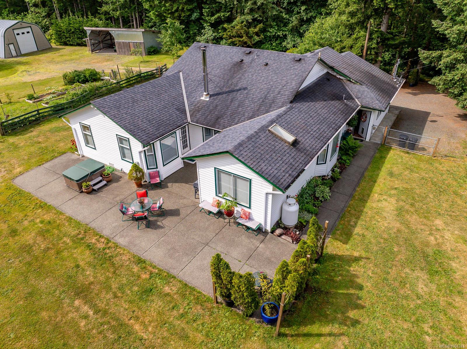 $1,225,000 - 6576 Poulton Rd<br>British Columbia, V0R 2M0
