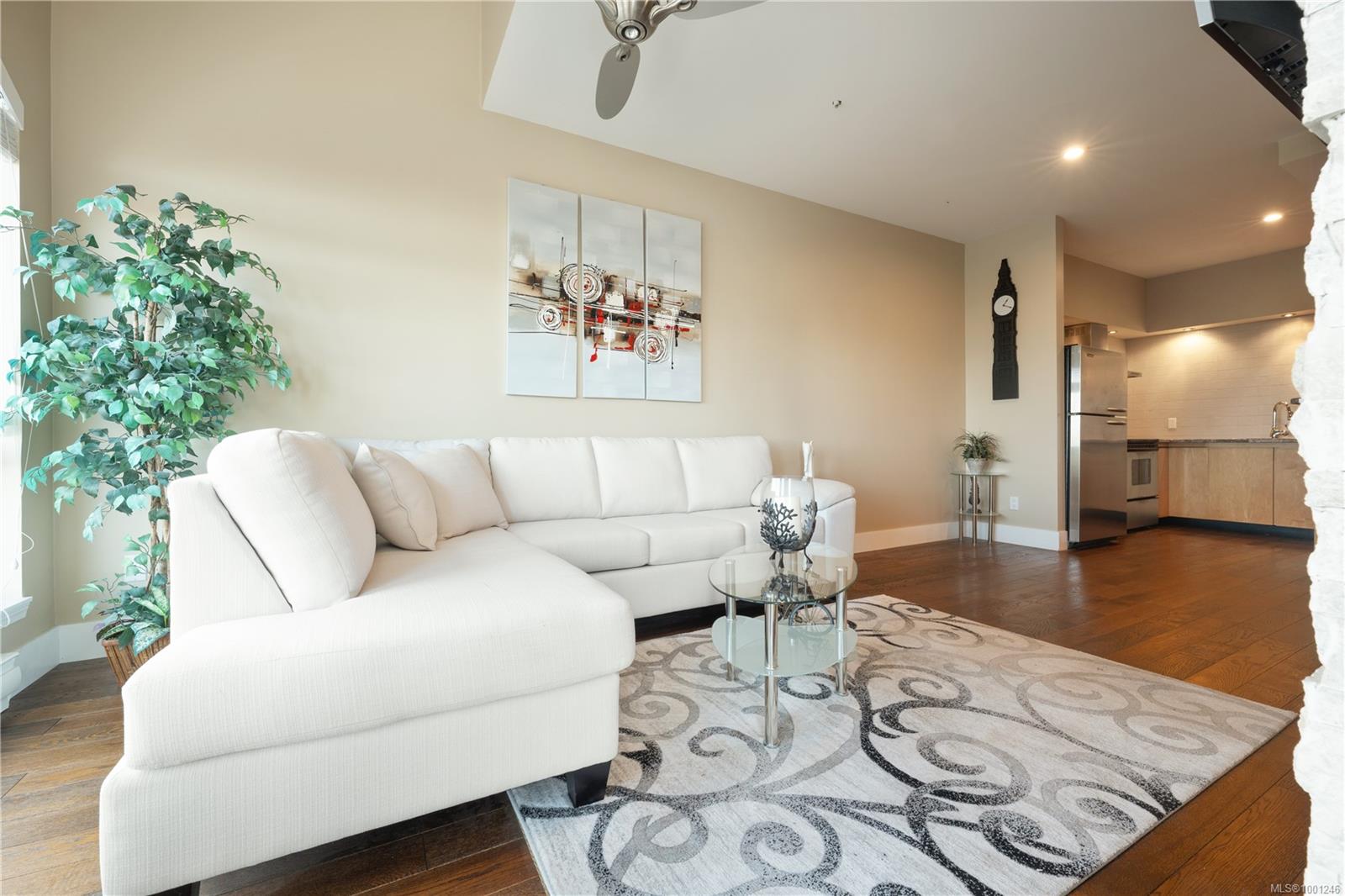 $449,900 - 360 Selby St<br>British Columbia, V9R 2R5