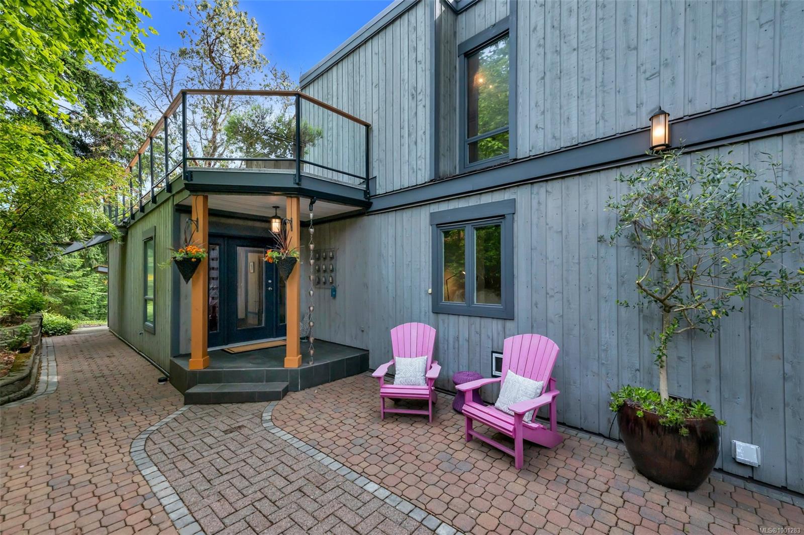 $1,950,000 - 6491 Pacific Dr<br>British Columbia, V9L 5S5