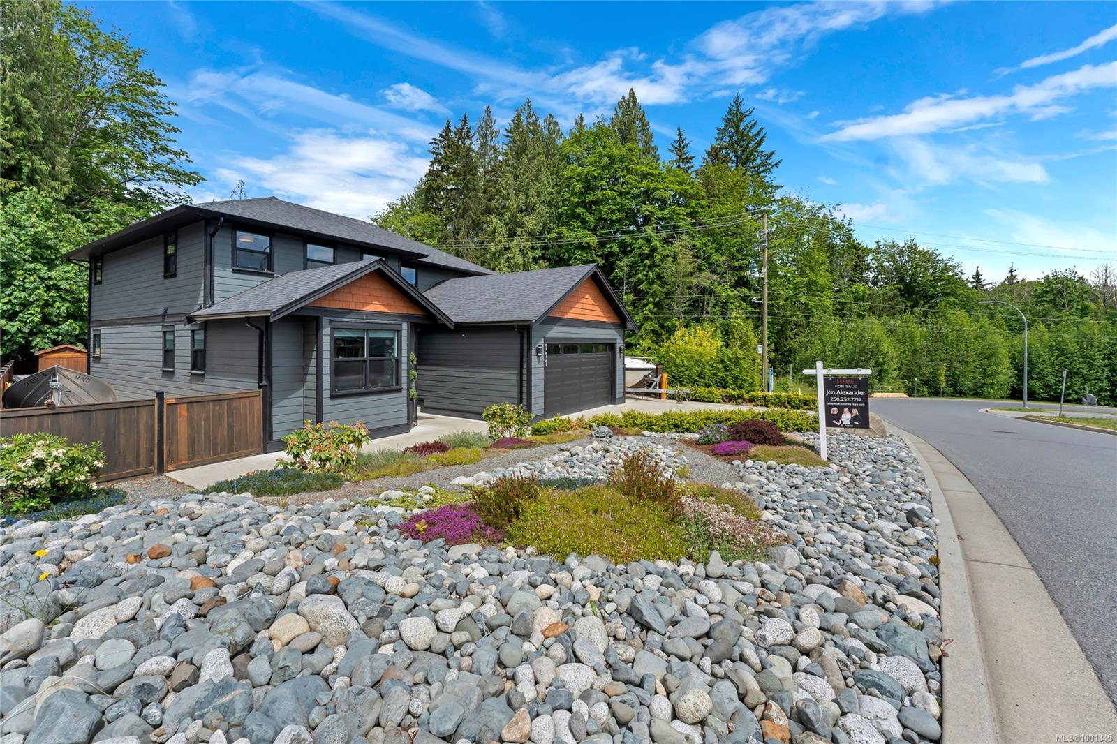 $999,999 - 111 Rollie Rose Dr<br>British Columbia, V9G 0B7