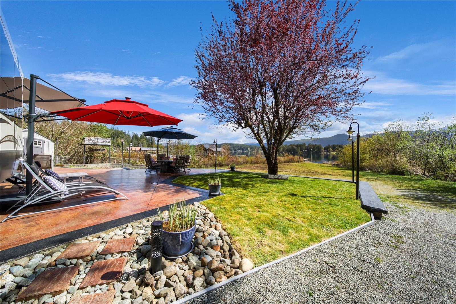 $399,900 - 10324 Lakeshore Rd<br>Port Alberni, British Columbia, V9Y 8Z6
