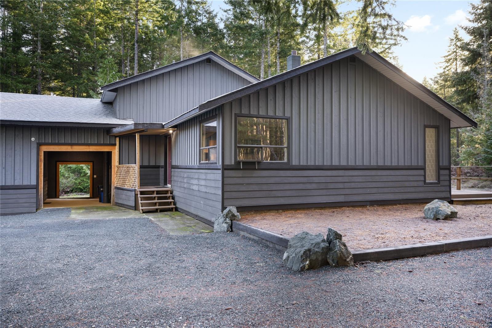 $998,900 - 4715 Anderson Ave<br>British Columbia, V0R 1G0