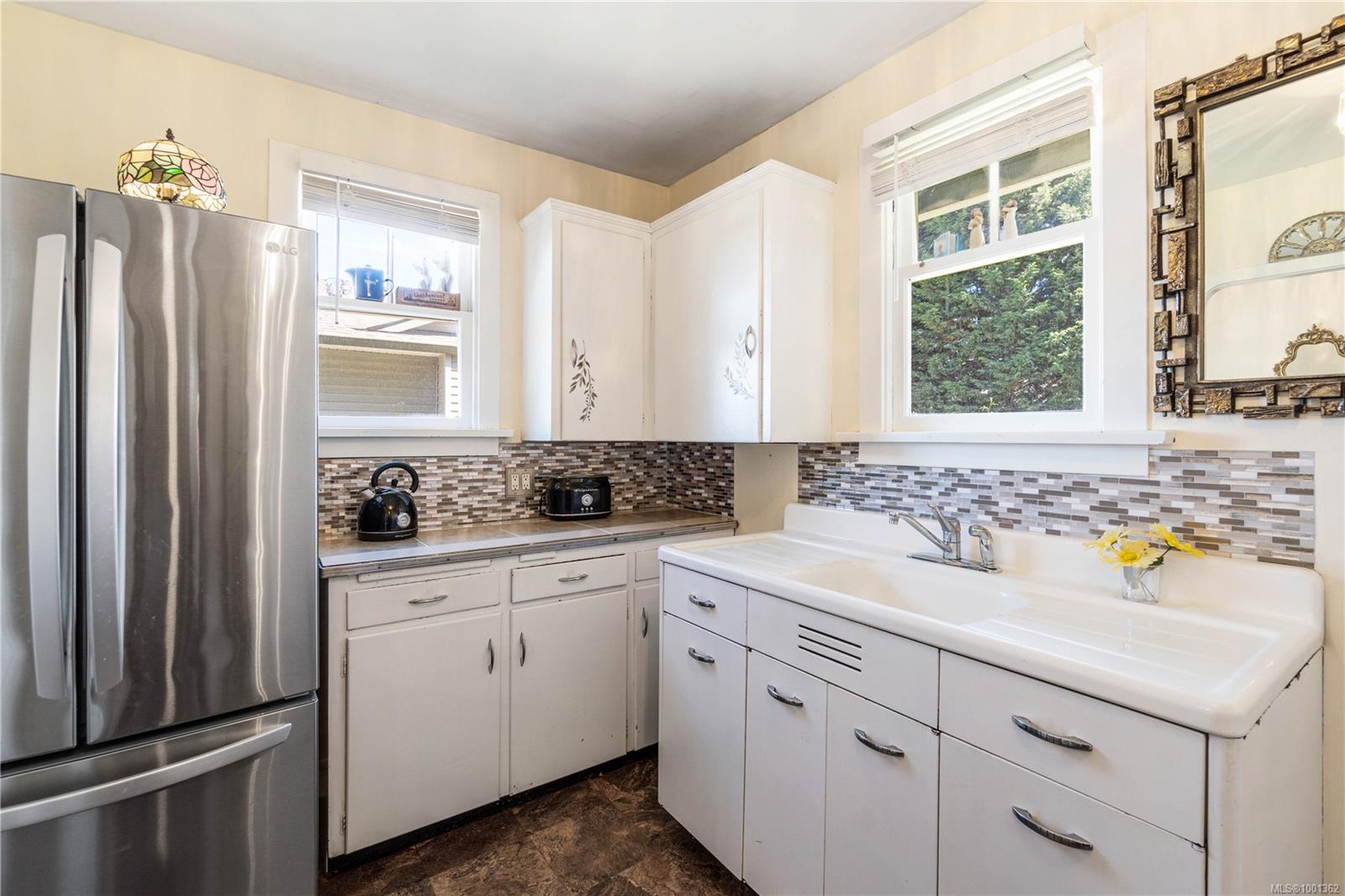 $649,000 - 1733 Northfield Rd<br>British Columbia, V9S 3B1