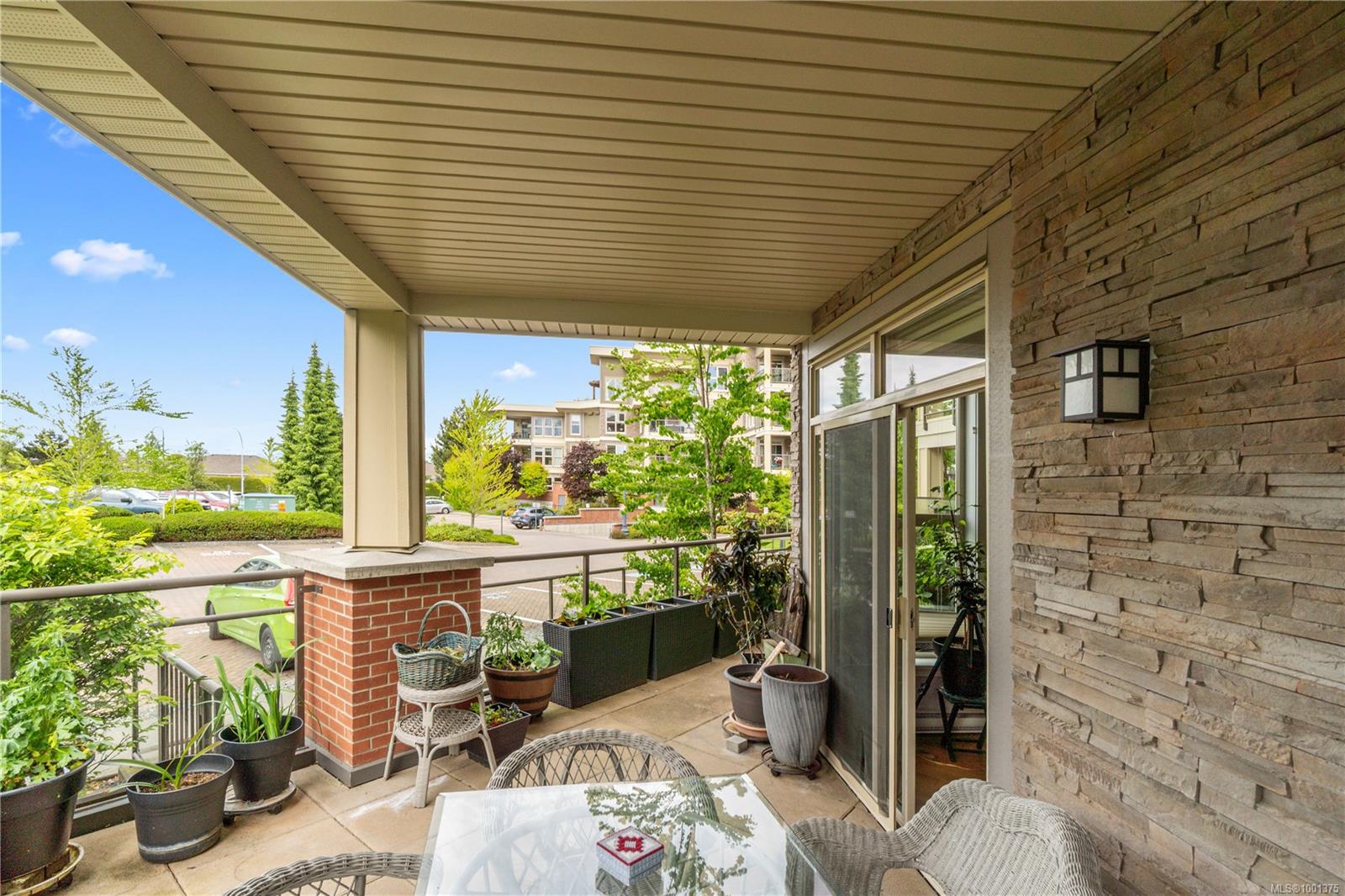 $625,000 - 6310 McRobb Ave<br>British Columbia, V9V 1W8
