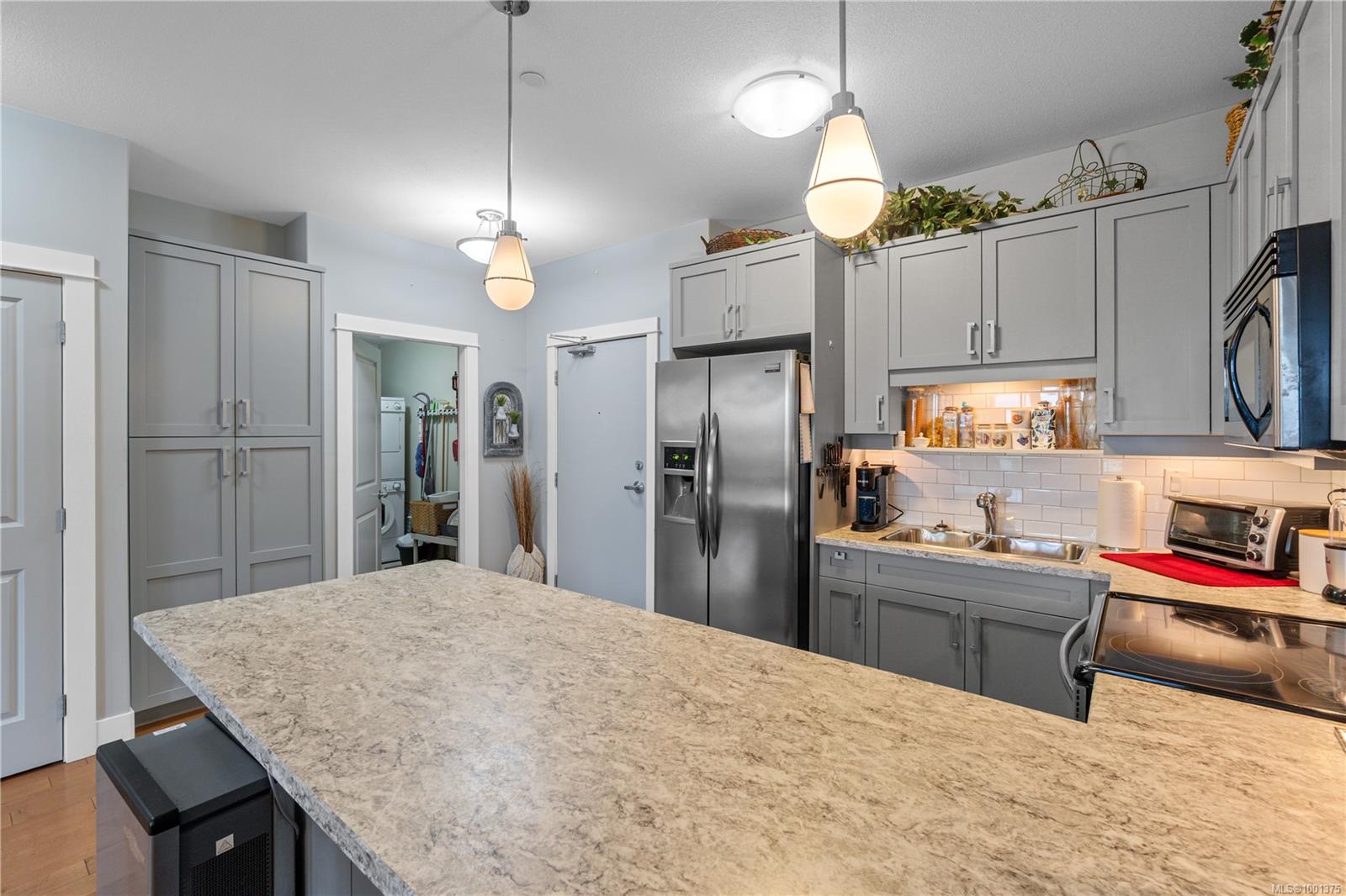 $625,000 - 6310 McRobb Ave<br>British Columbia, V9V 1W8