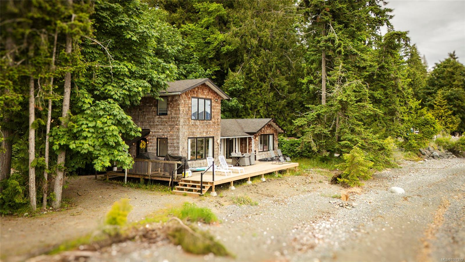 $1,389,000 - 6641 Island Hwy<br>British Columbia, V0R 1G0
