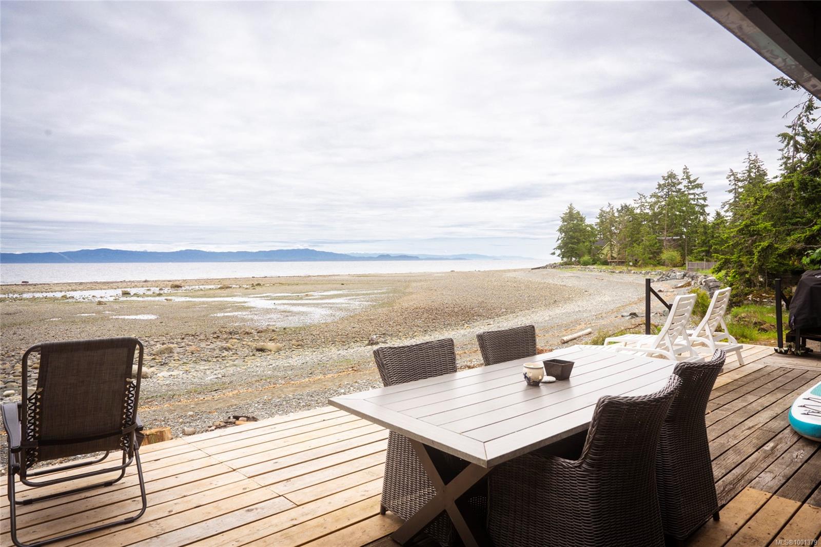 $1,389,000 - 6641 Island Hwy<br>British Columbia, V0R 1G0