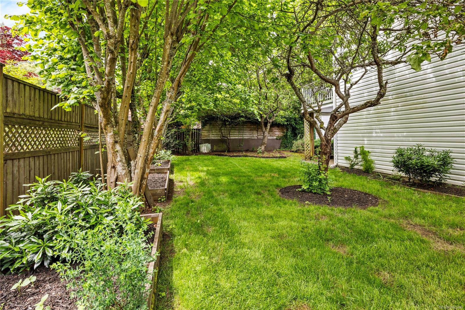 $949,000 - 1333 Carmel Pl<br>British Columbia, V9P 9B8