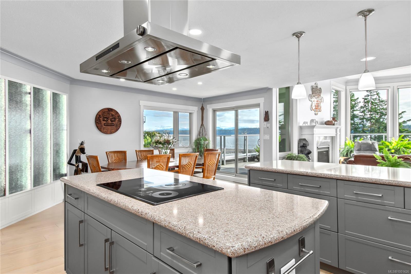 $869,000 - 700 Island Hwy<br>British Columbia, V9W 1A6