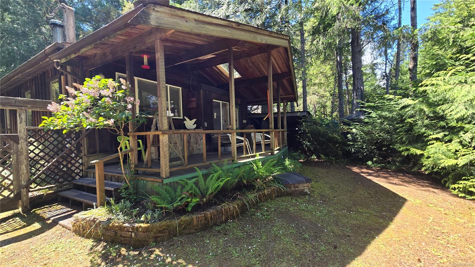 $545,000 - 195 Malaspina Dr<br>British Columbia, V0R 1X1