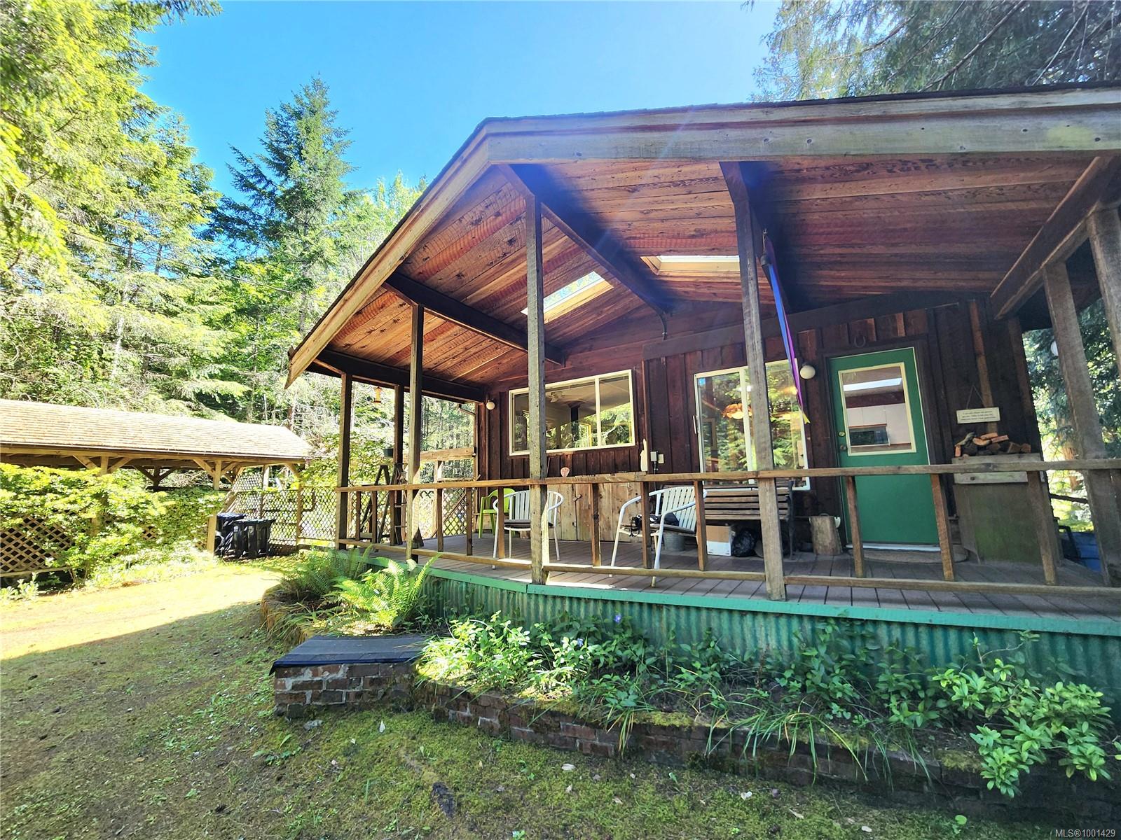 $545,000 - 195 Malaspina Dr<br>British Columbia, V0R 1X1