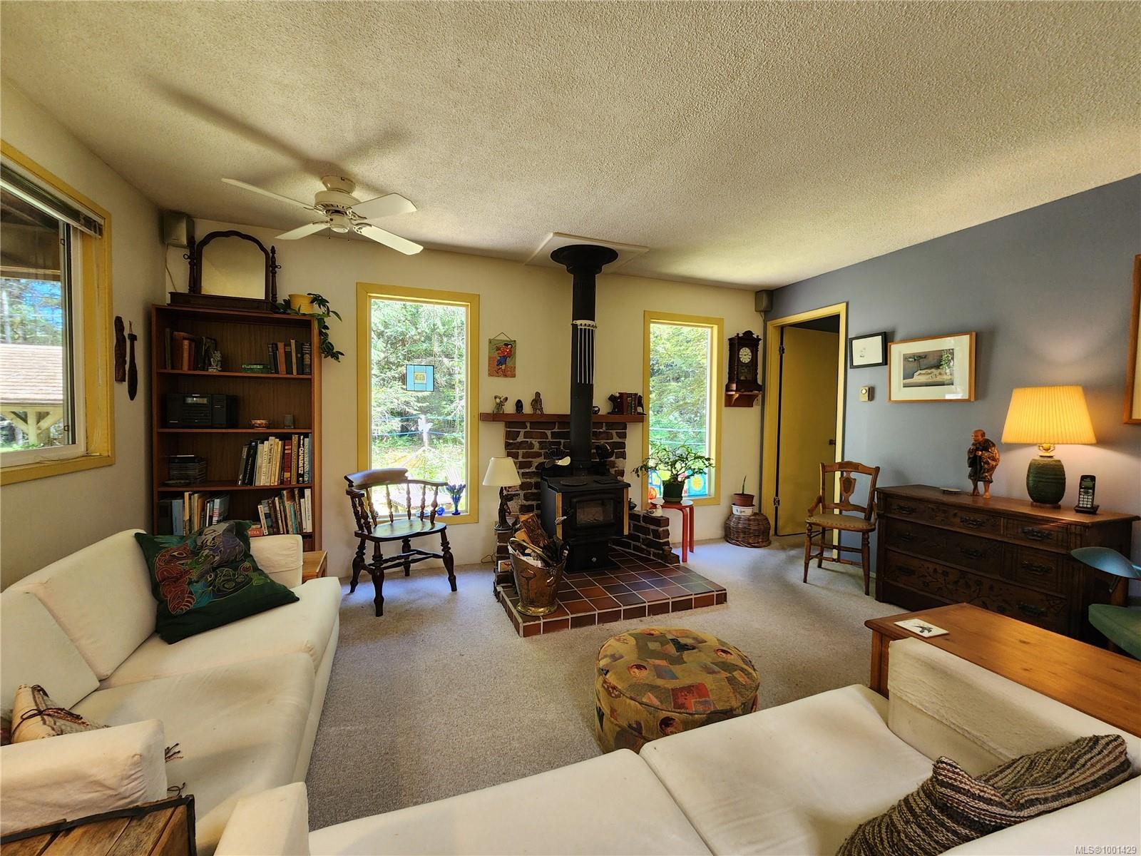 $545,000 - 195 Malaspina Dr<br>British Columbia, V0R 1X1