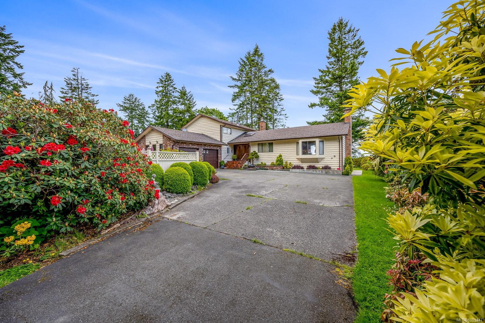 $2,350,000 - 2376 Seabank Rd<br>British Columbia, V9J 1X5