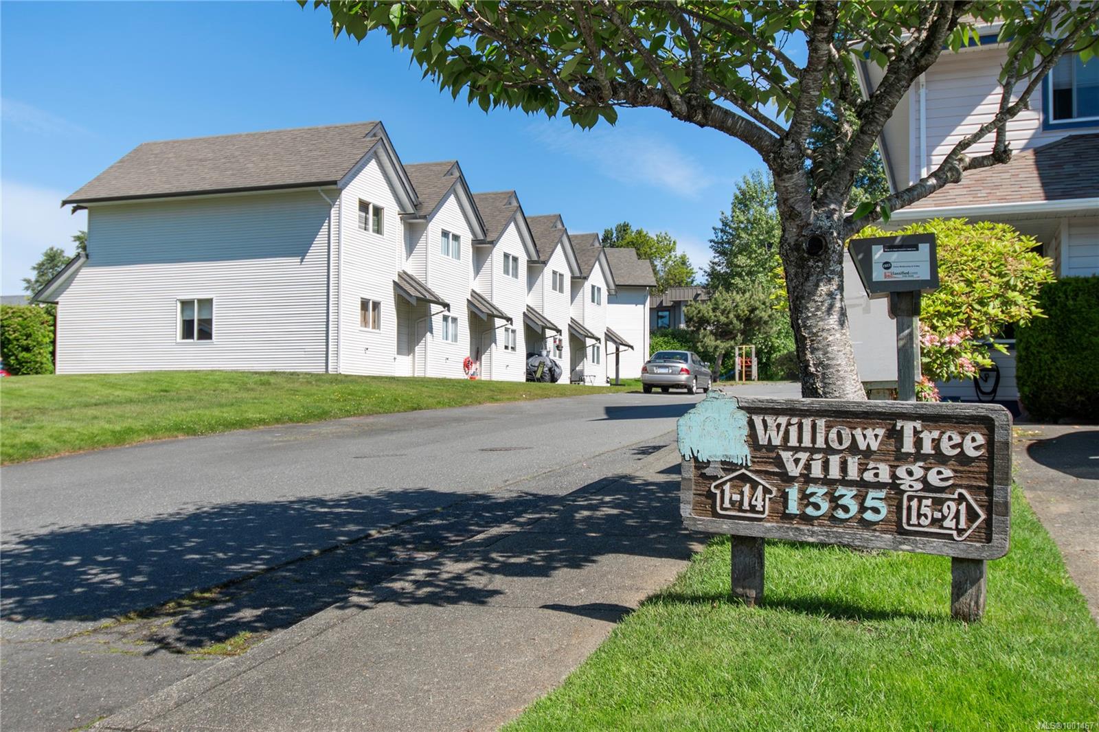 $395,000 - 1335 Creekside Way<br>British Columbia, V9W 8A9