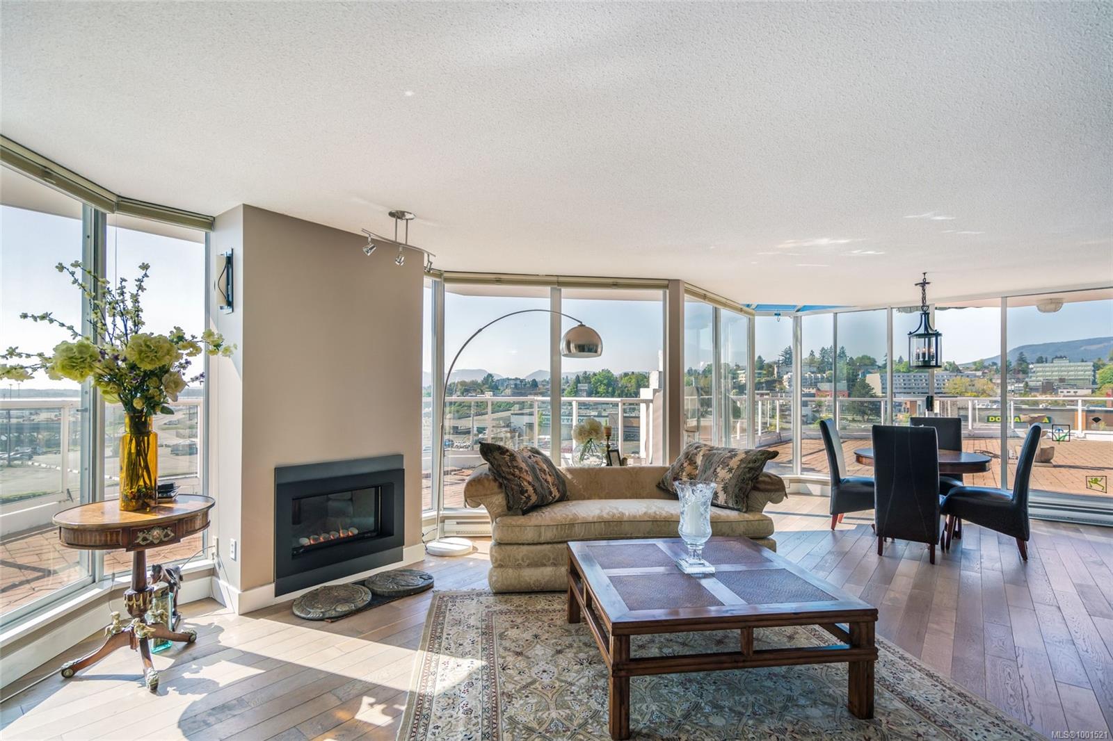 $995,000 - 158 Promenade Dr<br>British Columbia, V9R 6M7