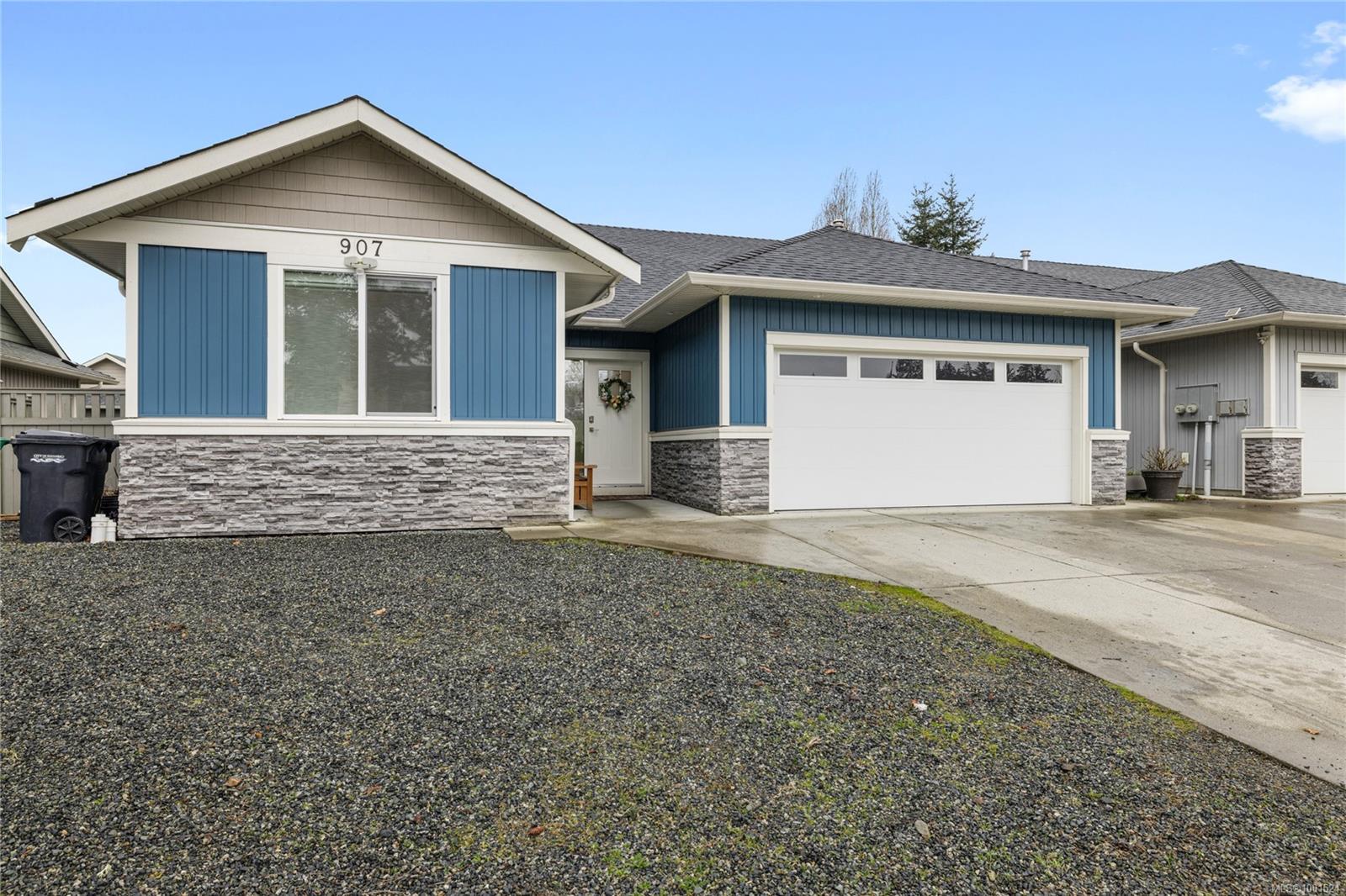 $974,900 - 907 Park Ave<br>British Columbia, V9R 4J3