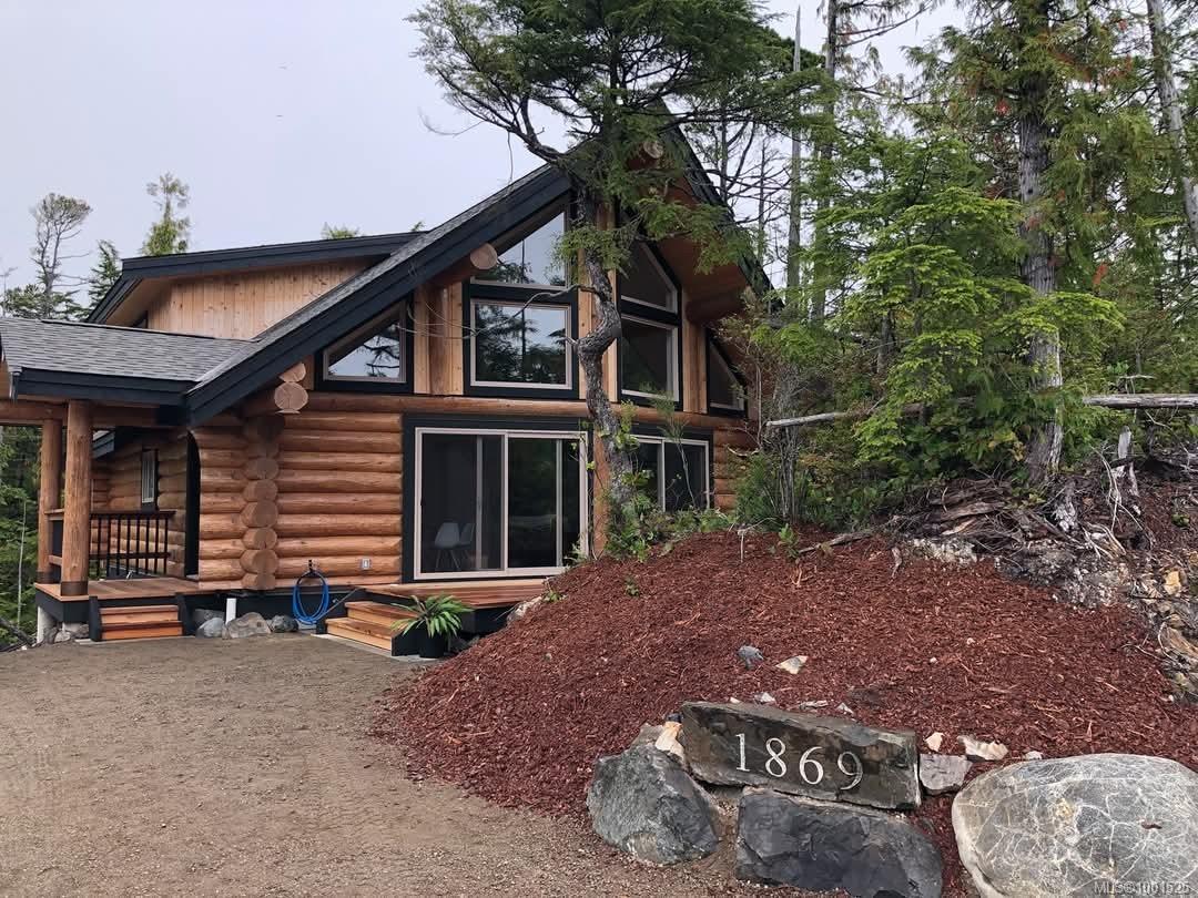 $1,379,000 - 1869 Cedar Grove Pl<br>Ucluelet, British Columbia, V0R 3A0