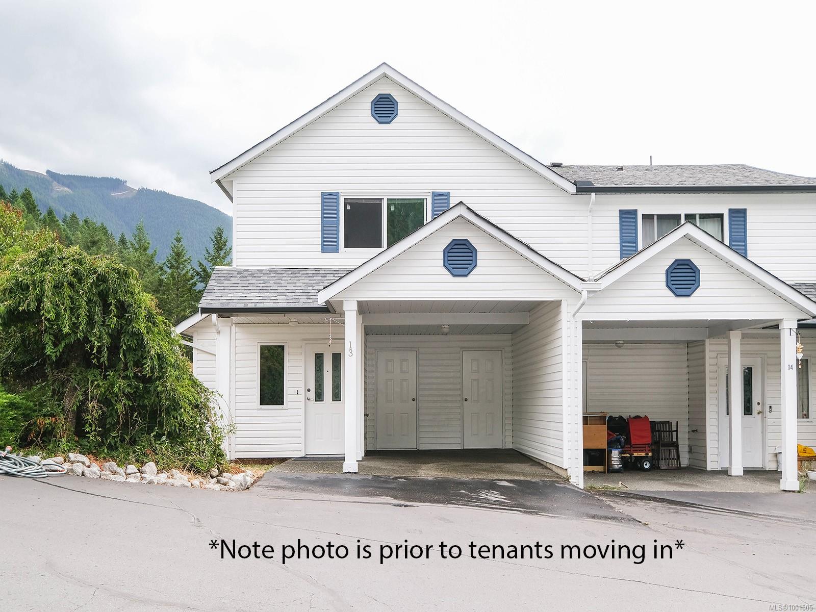 $379,000 - 215 Madill Rd<br>British Columbia, V0R 2G0