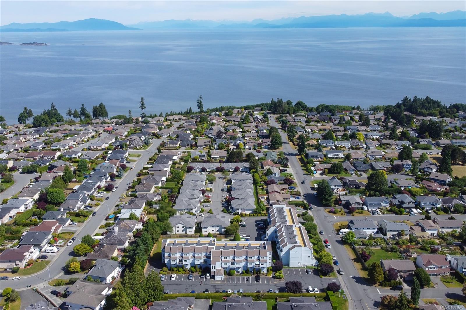 $494,000 - 6231 Blueback Rd<br>British Columbia, V9V 1J3