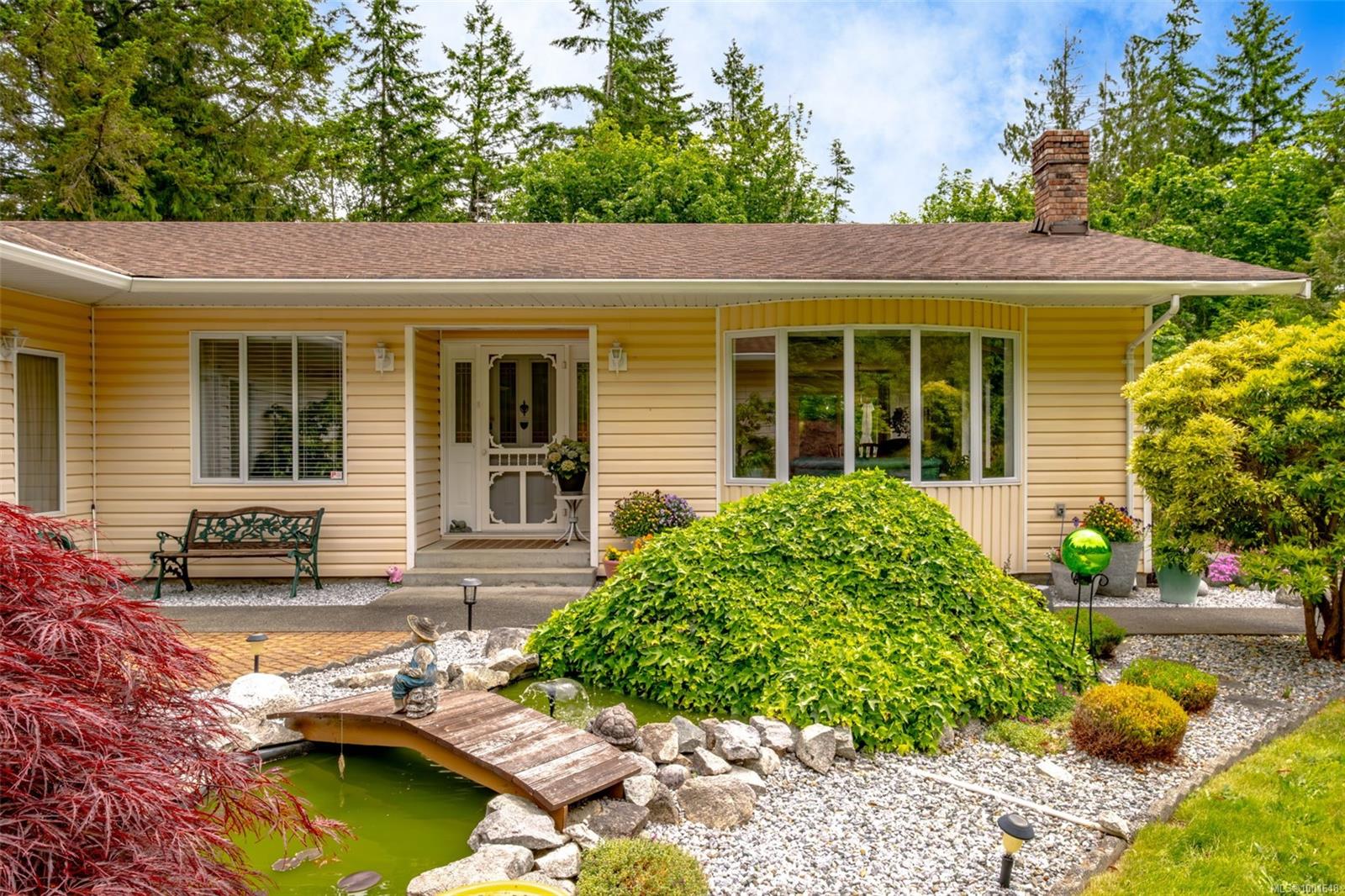$1,199,900 - 1760 Woobank Rd<br>British Columbia, V9X 1G8