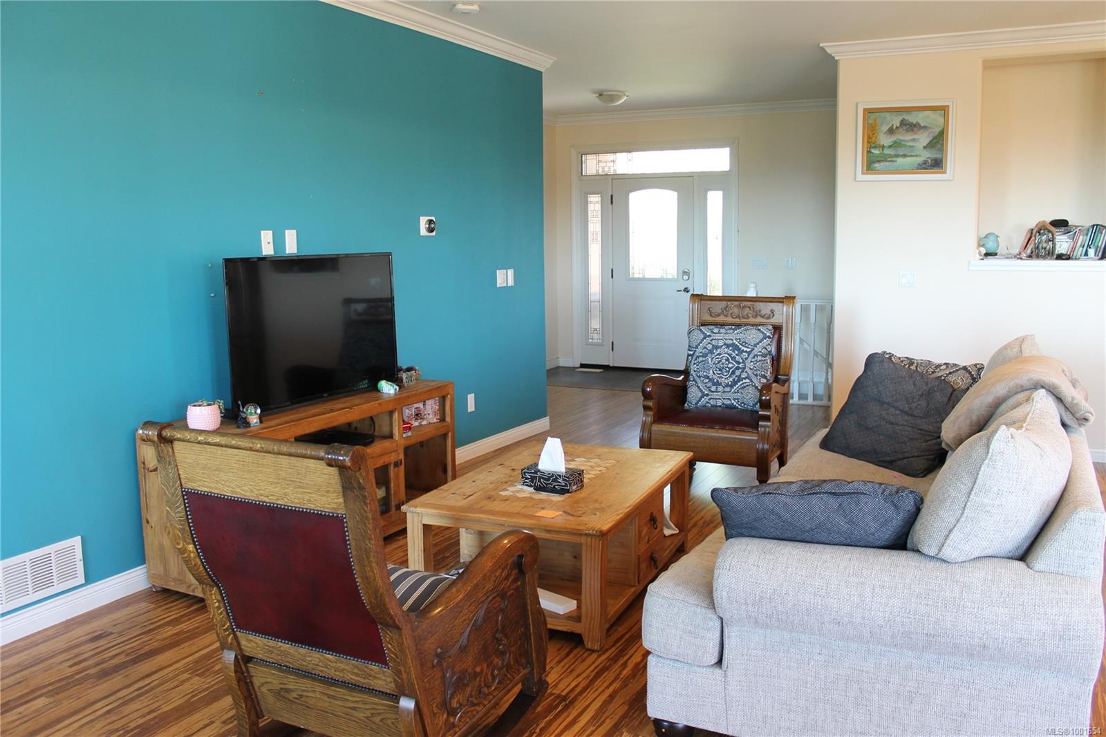 $1,099,900 - 431 Davis Rd<br>British Columbia, V9G 1V5