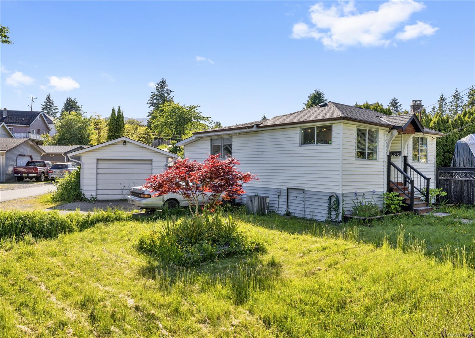 425 Pine St, Na University District real estate property for sale in Nanaimo British Columbia, V9R 2C2