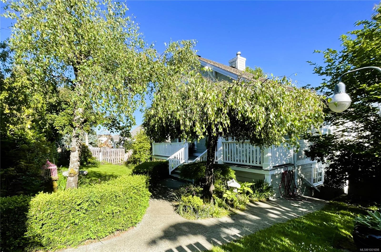 $799,500 - 4505 Argyle St<br>British Columbia, V9Y 1W3