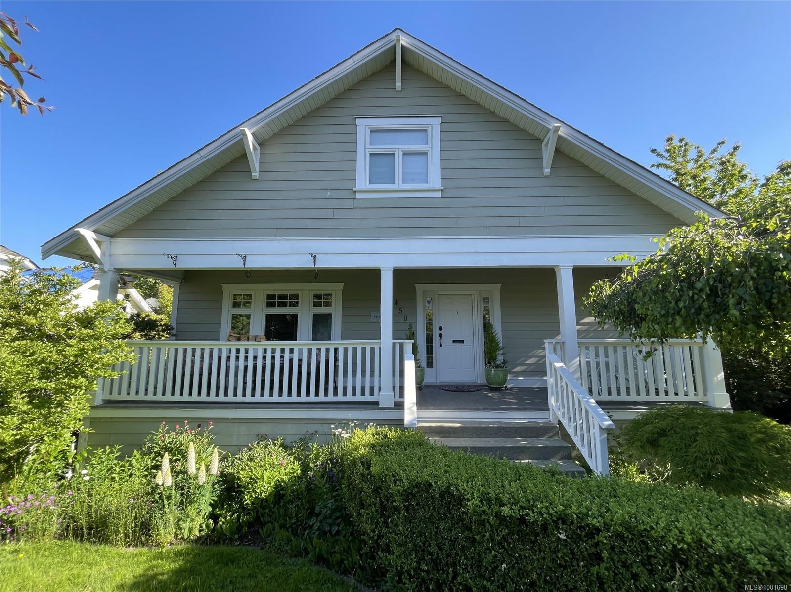 $799,500 - 4505 Argyle St<br>British Columbia, V9Y 1W3