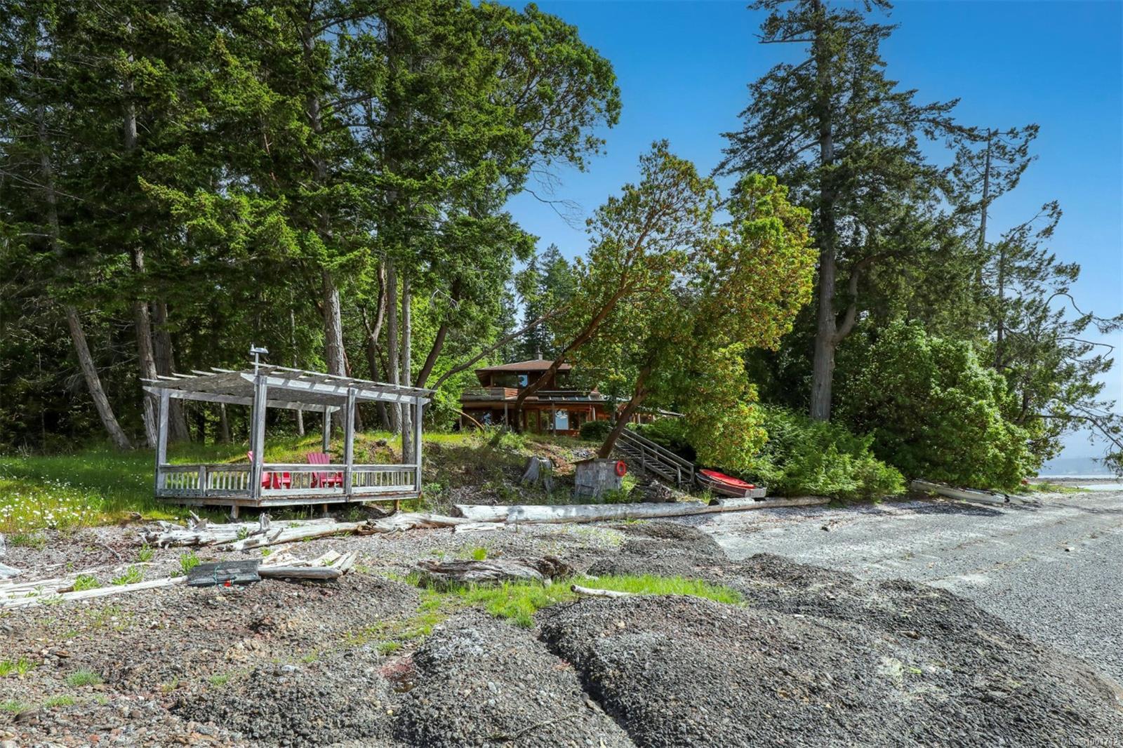 $2,150,000 - 7161 Komas Rd<br>British Columbia, V0R 1T0