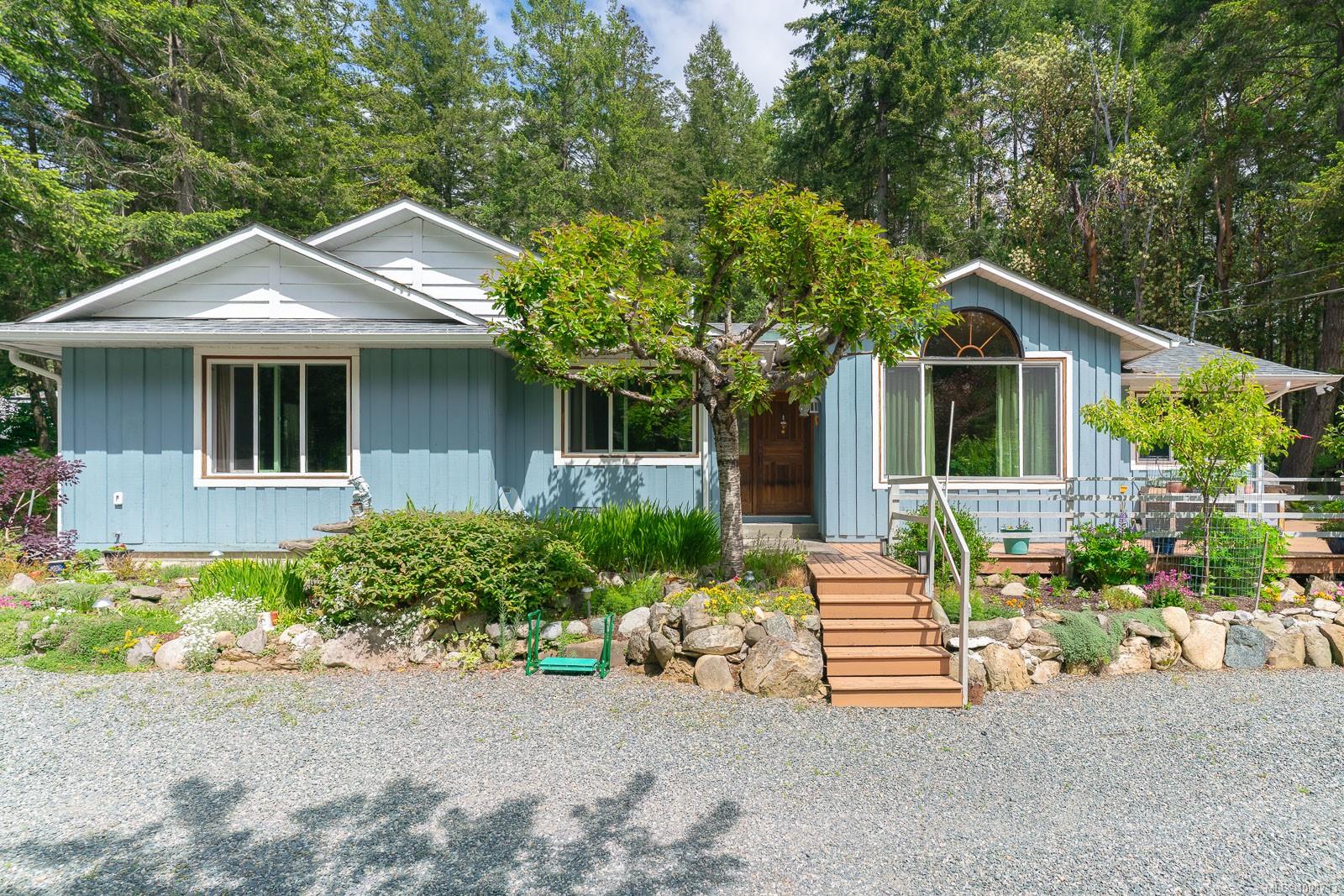 $1,450,000 - 2742 Cedar Heights Cres<br>British Columbia, V9X 1N4