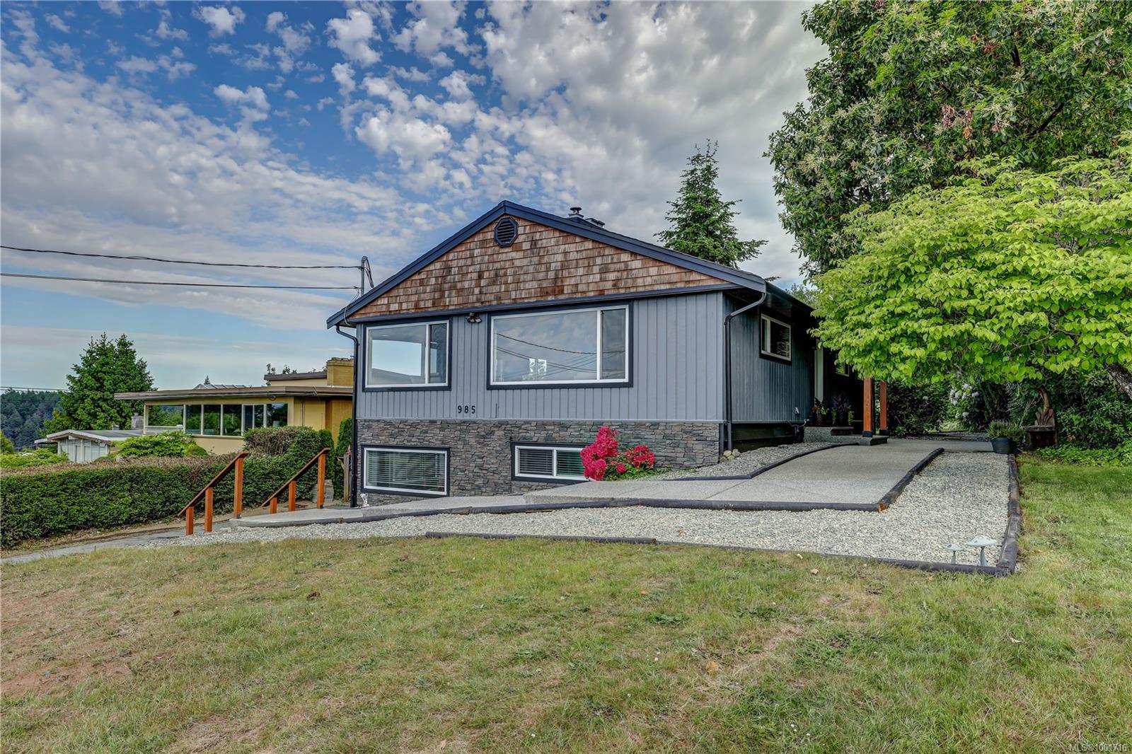 $1,111,000 - 985 Malaspina Cres<br>British Columbia, V9S 2Z9