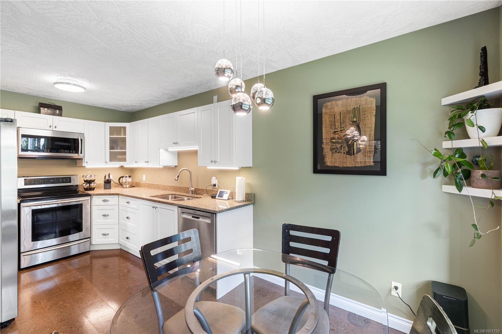 $499,900 - 2 Doric Ave<br>British Columbia, V9R 3N1