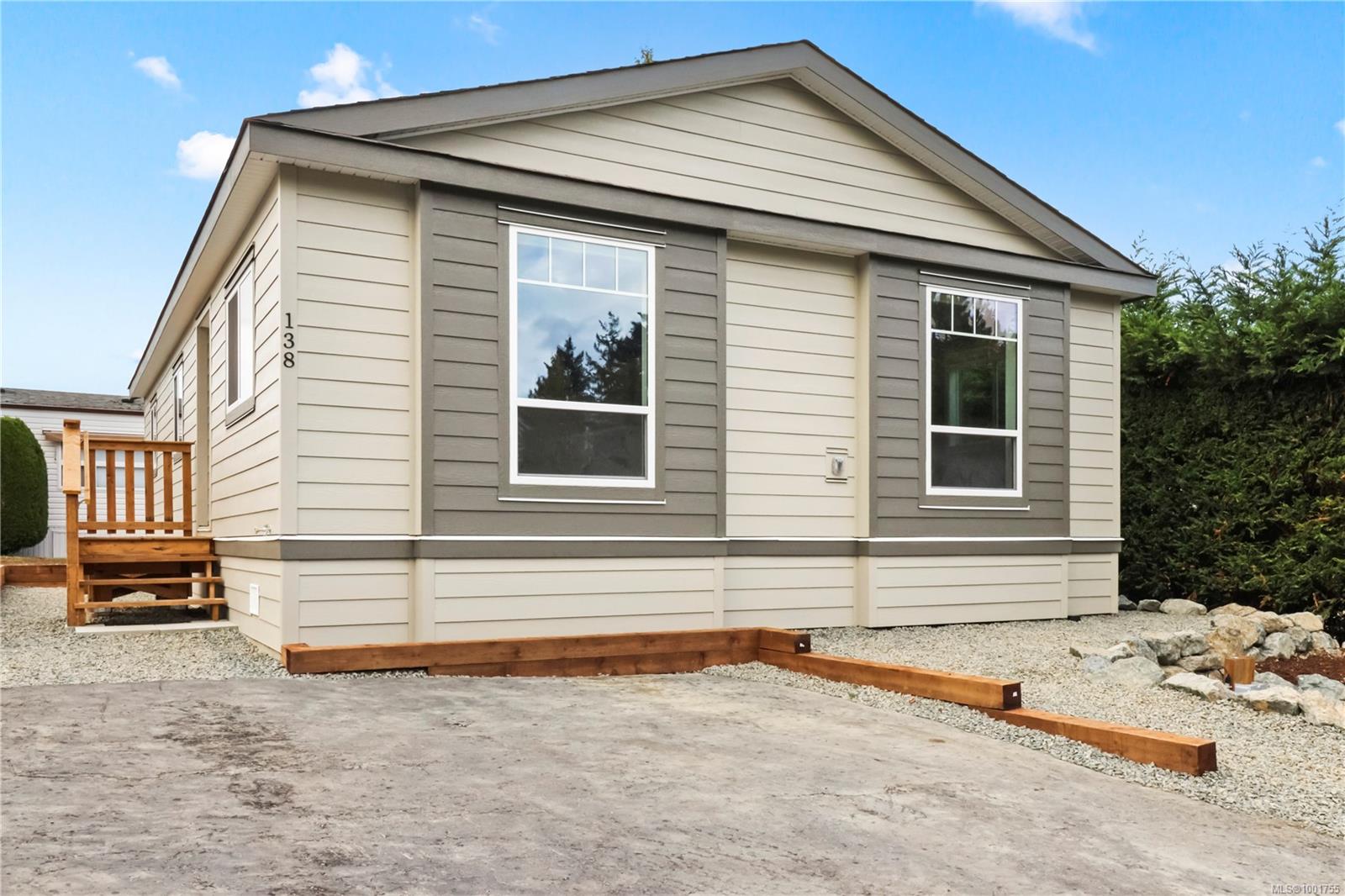 $474,900 - 6325 Metral Dr<br>British Columbia, V9T 6P9