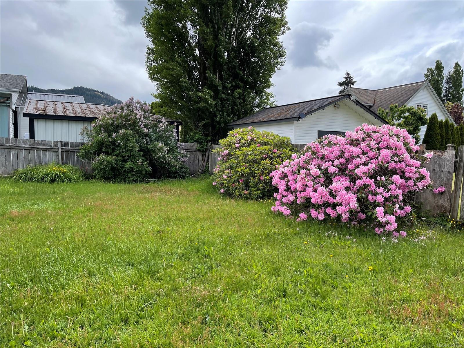 $279,900 - 3062 Harrison St<br>British Columbia, V9Y 8S1