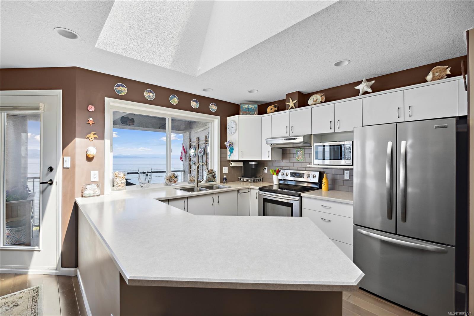 $678,000 - 3156 Island Hwy<br>British Columbia, V9K 2J7