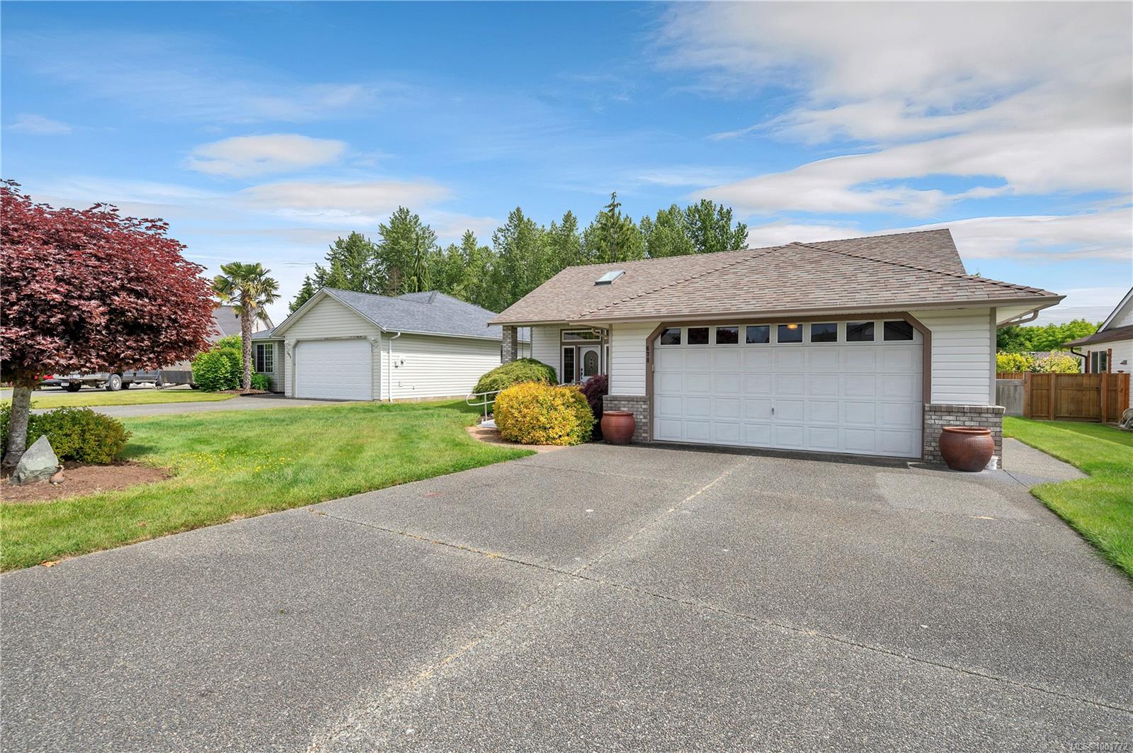 $739,900 - 678 Baker Pl<br>British Columbia, V9H 1S8