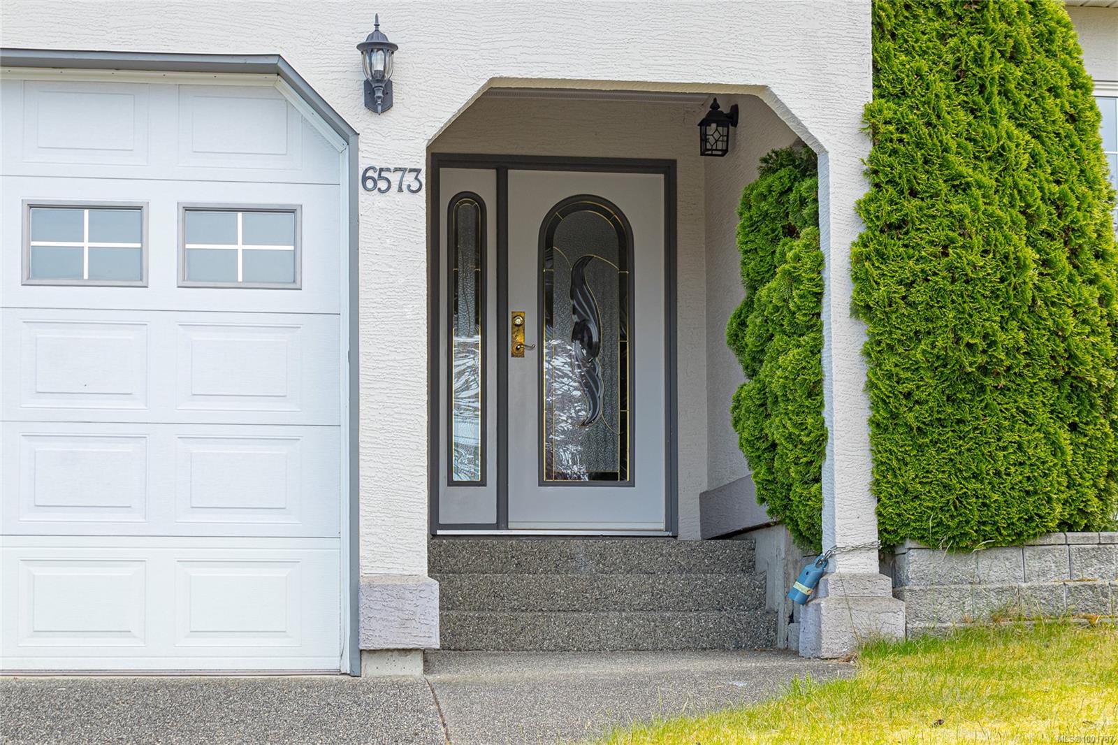 $1,195,000 - 6573 Pelican Way<br>British Columbia, V9V 1P9