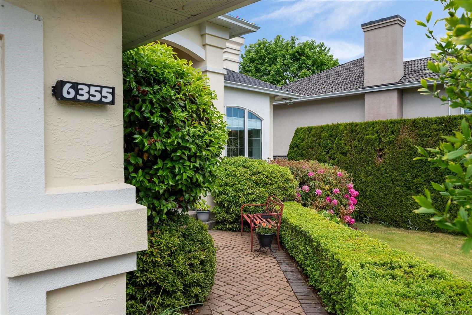 $1,130,000 - 6355 Lasalle Rd<br>British Columbia, V9V 1N6
