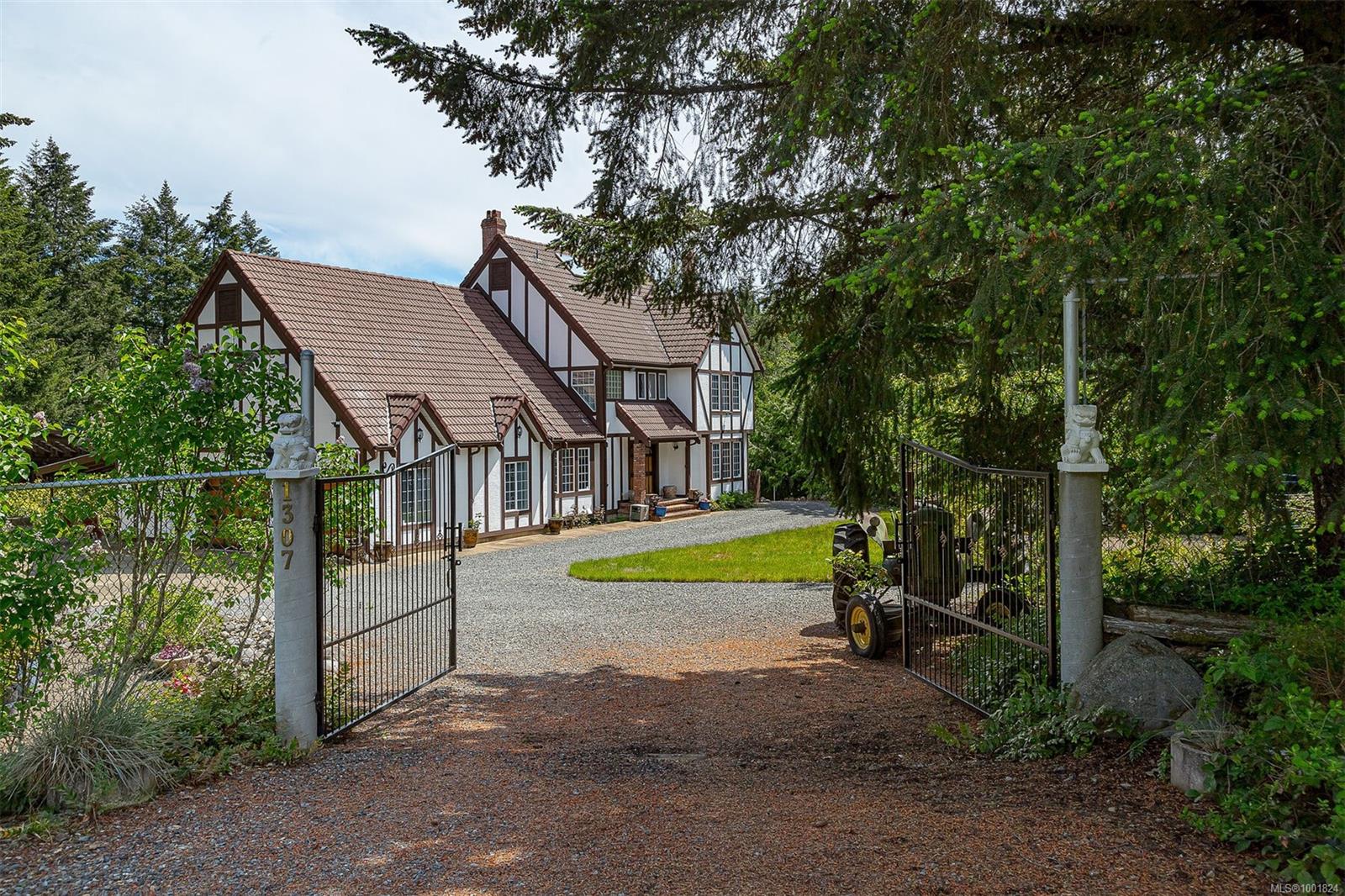 $1,999,000 - 1307 Sylvia Pl<br>British Columbia, V0R 1L6