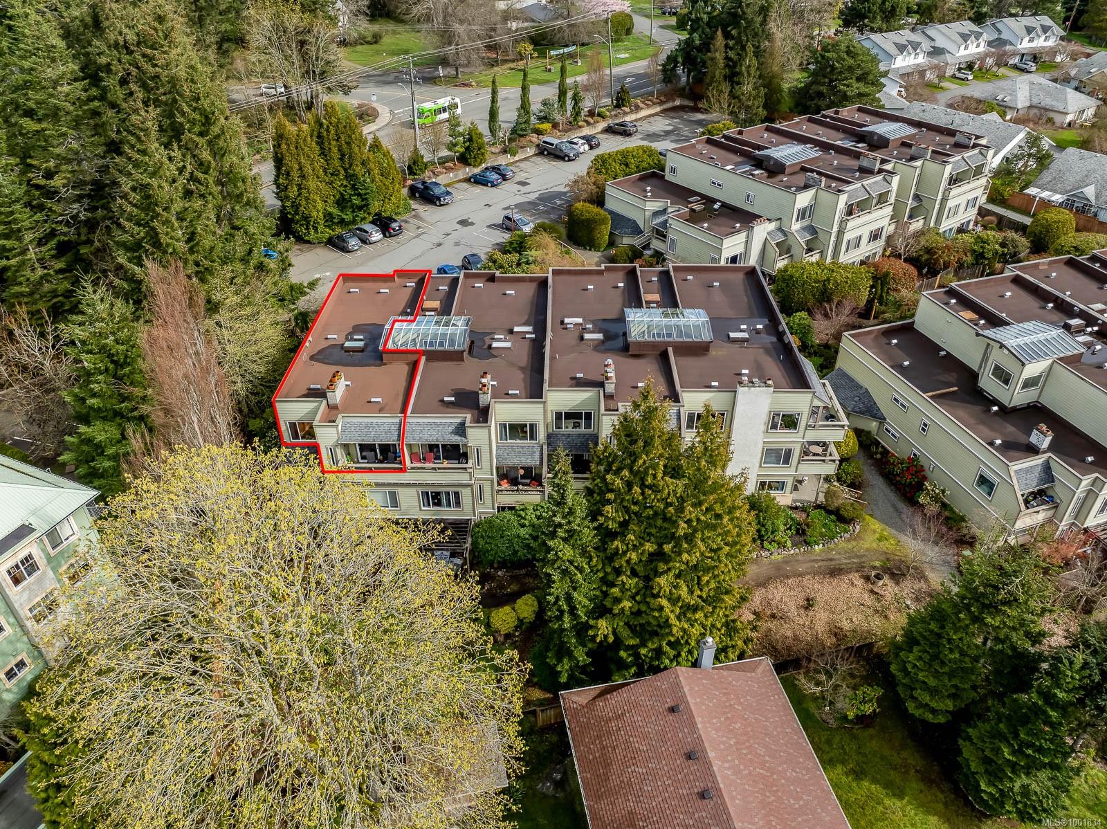 $505,000 - 2250 Manor Pl<br>British Columbia, V9M 1C5