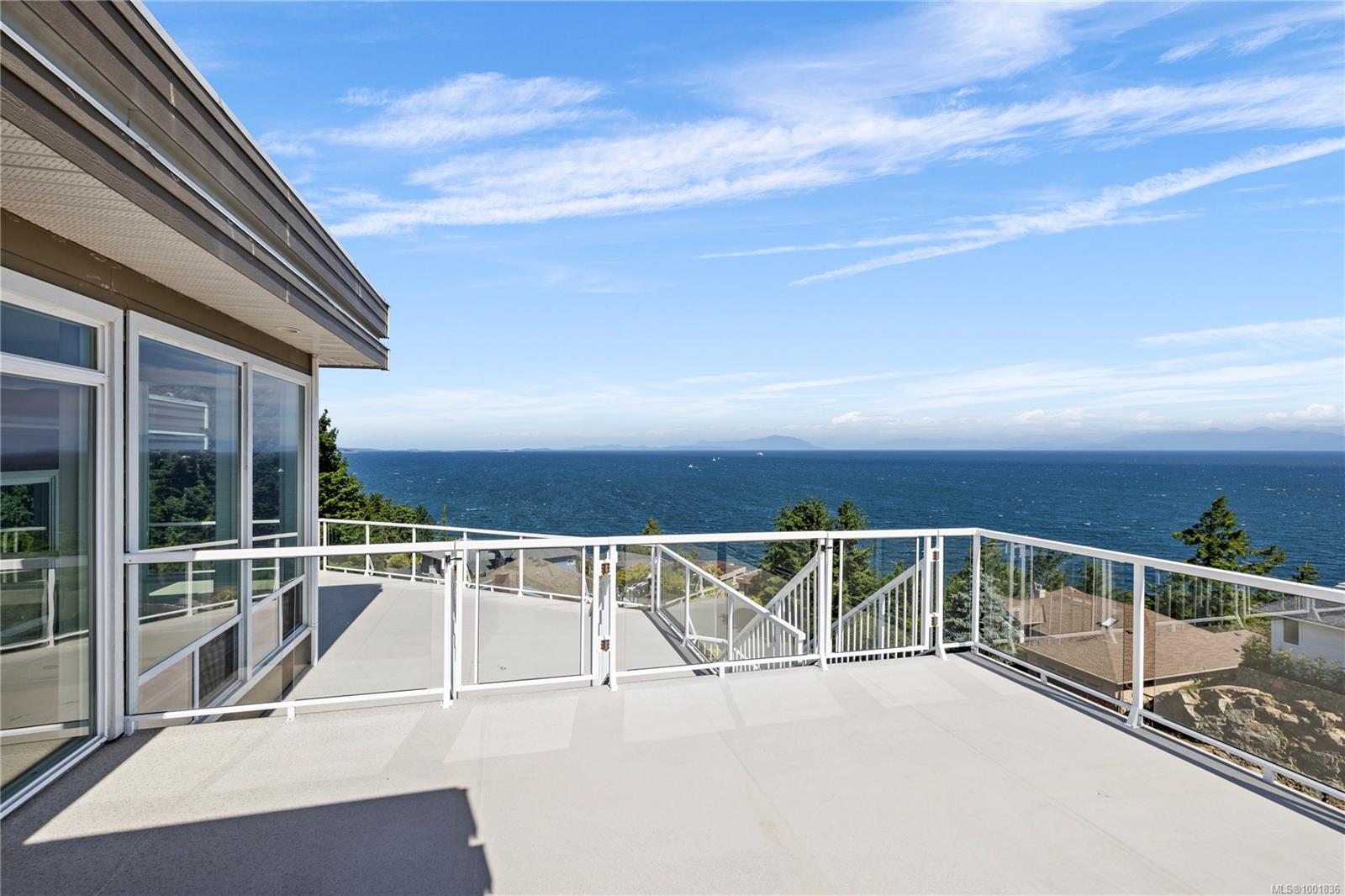 $1,799,000 - 4917 Finnerty Cres<br>British Columbia, V9V 1K1