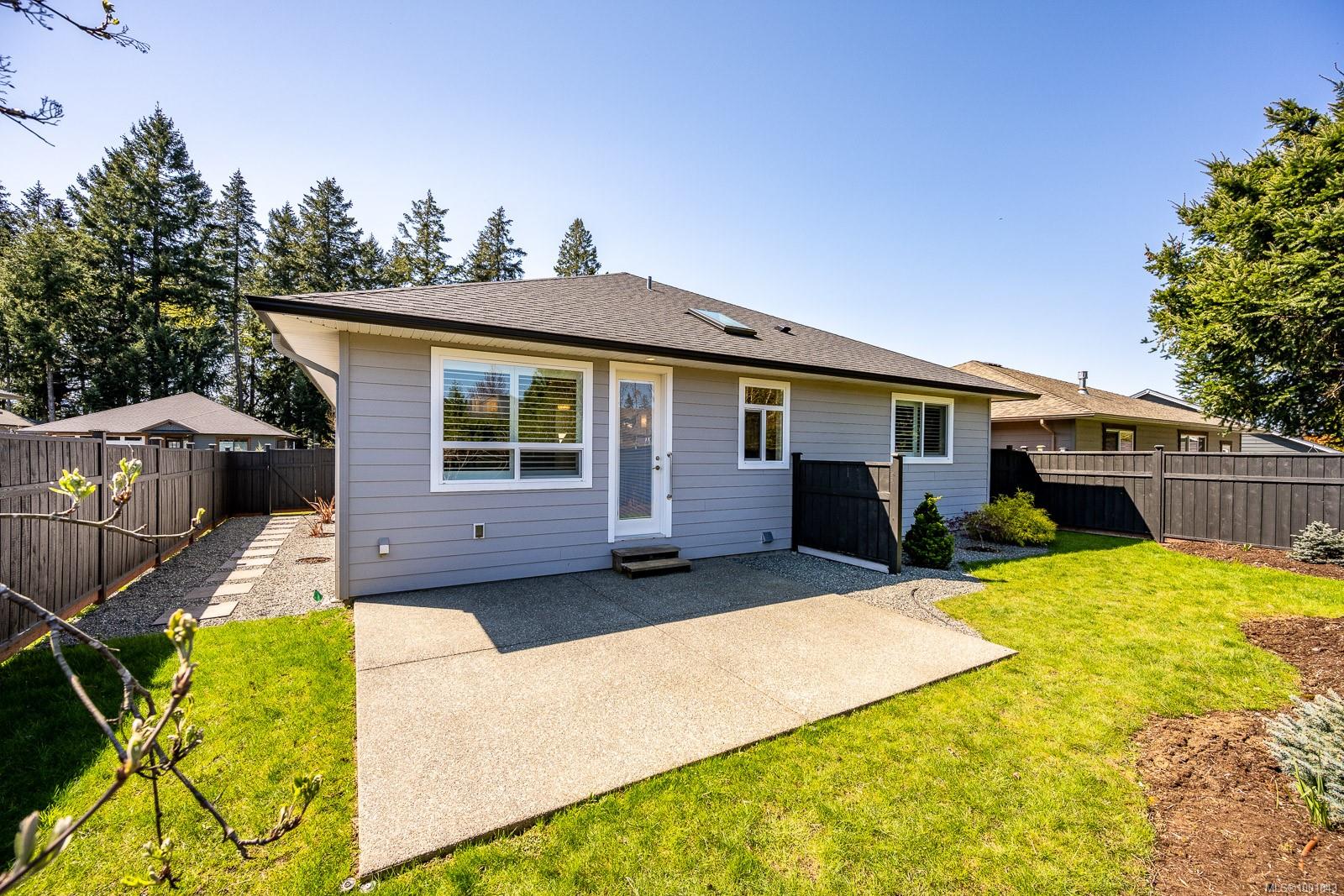 $925,000 - 2462 Dakota Pl<br>British Columbia, V9M 0B9