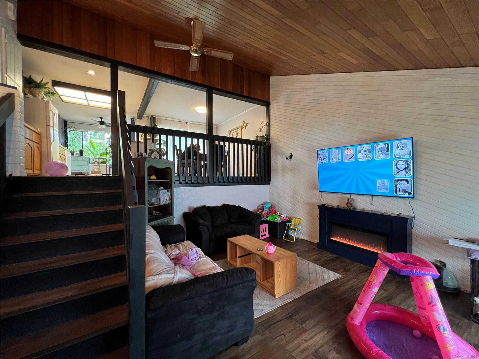 $430,000 - 525 Muchalat Crt<br>British Columbia, V0P 1G0