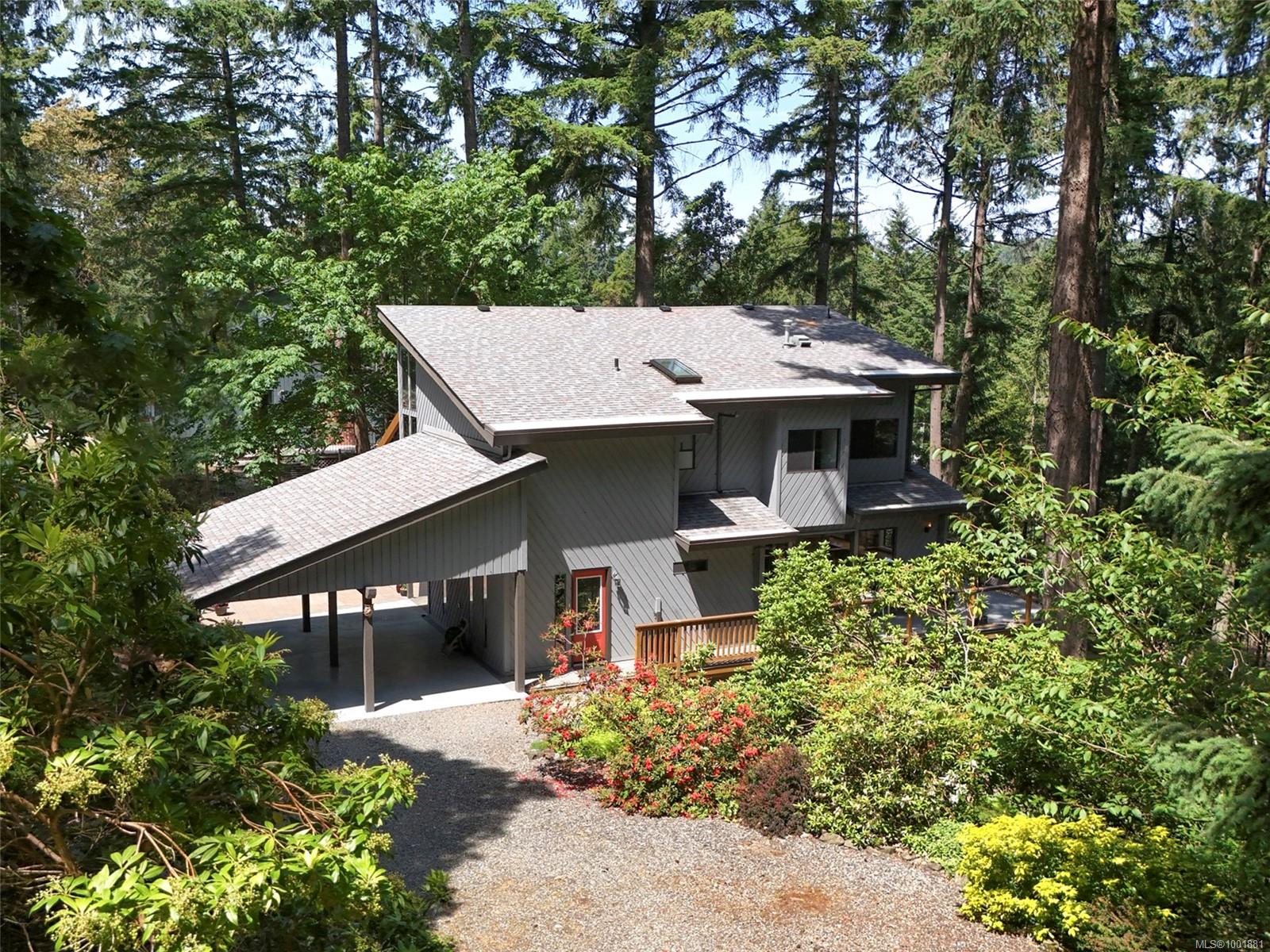 $990,900 - 1003 Grandview St<br>British Columbia, V9L 5Y7