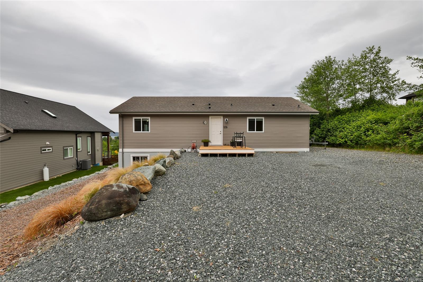 $585,000 - 570 Venture Pl<br>British Columbia, V0N 2R0