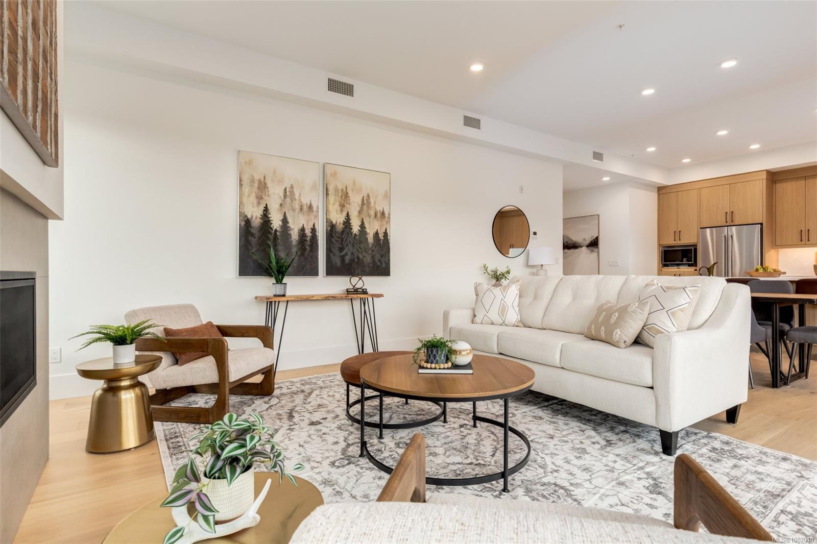 $939,000 - 685 Berwick Rd<br>British Columbia, V9K 2K3