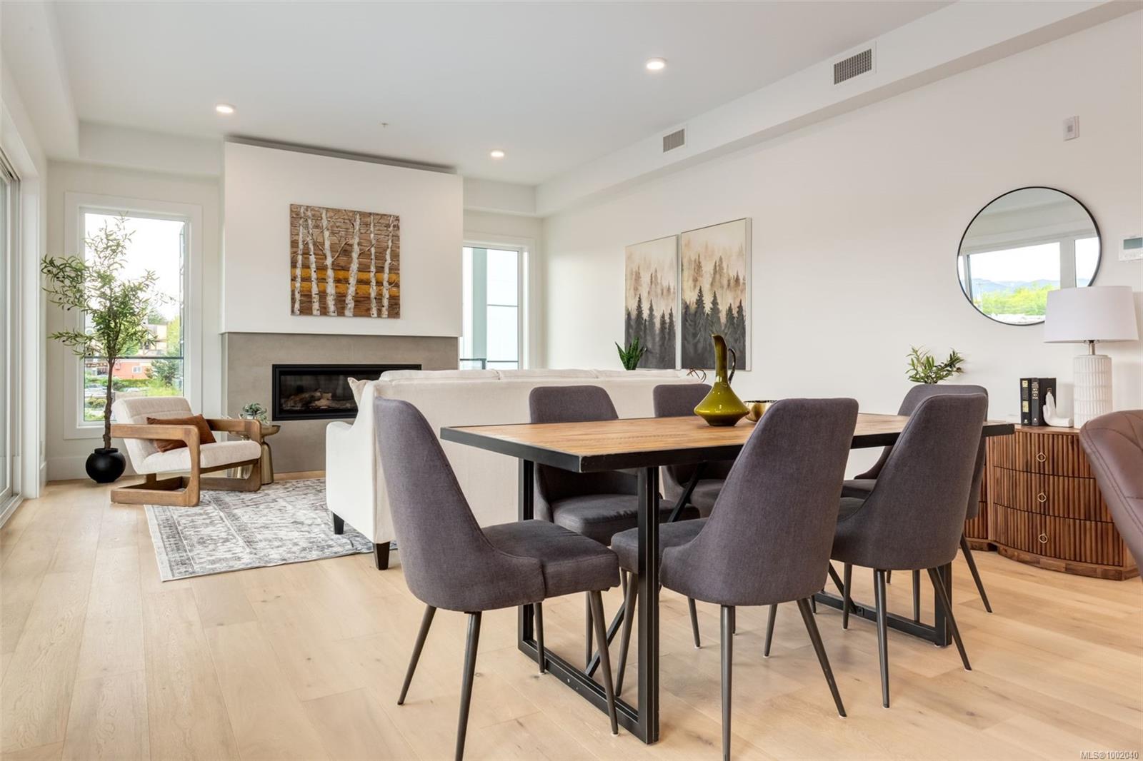 $939,000 - 685 Berwick Rd<br>British Columbia, V9K 2K3