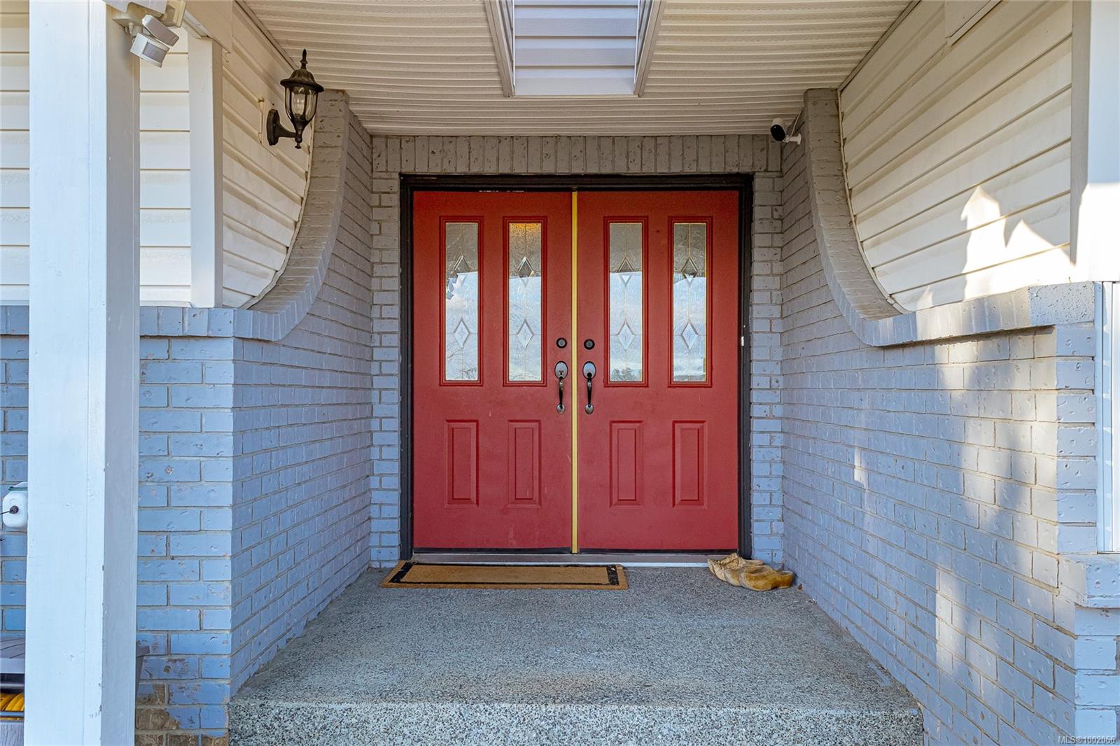 $889,000 - 217 Tahoe Ave<br>British Columbia, V9R 6S2