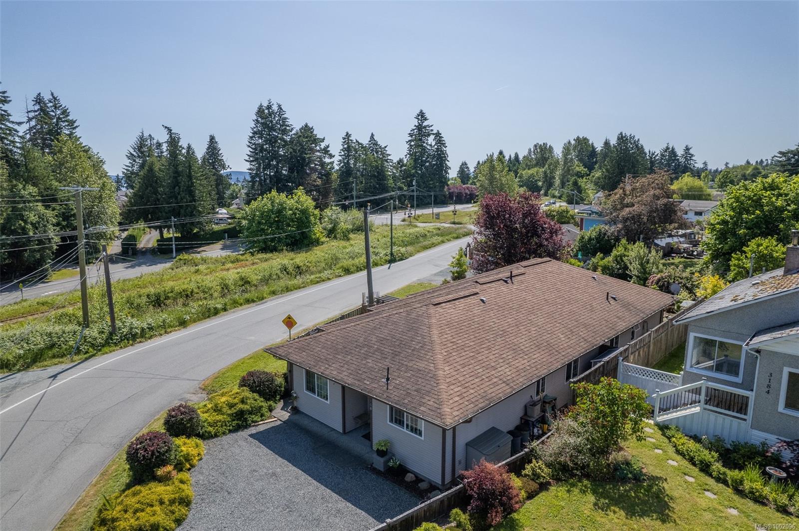 $875,000 - 3166/3168 Douglas St<br>British Columbia, V0R 1K2